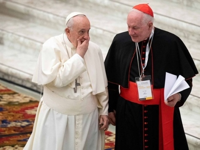 São bispos intitulados pelo santo padre, ao ministério cardinalício. Com a função principal de auxilia-ló em seu pontificado. Para o bem da santa igreja.