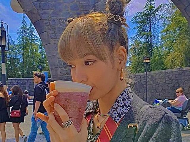 Lisa - BLACKPINk