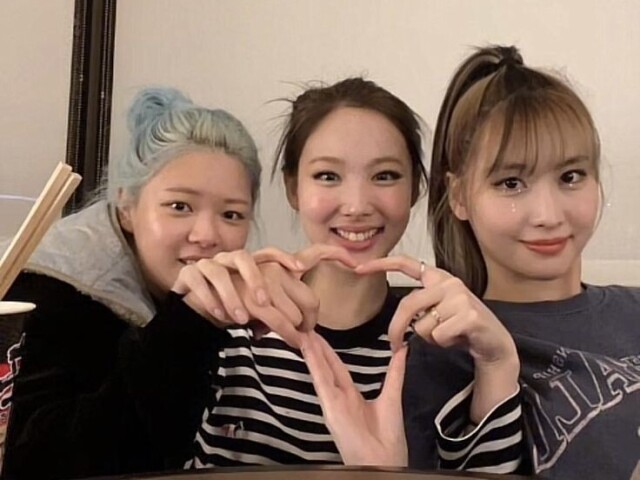 Nayeon,Jeongyeon,Momo. 🍡🦋