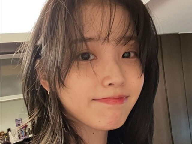 IU