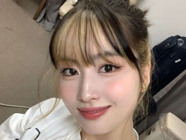 Momo ( Twice )