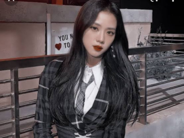 Jisoo(Black Pink)