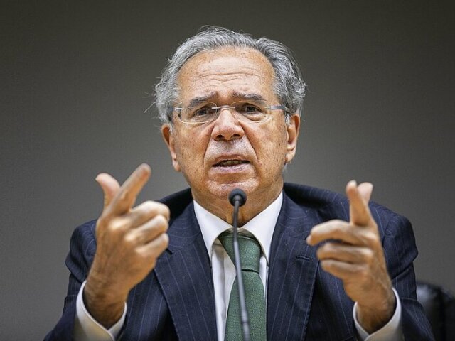 Político brasileiro (Paulo Guedes)