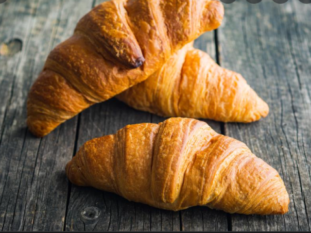 Croissant de queijo.