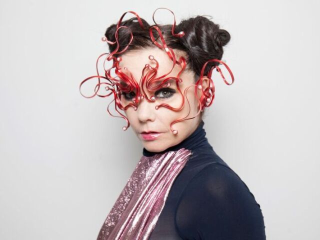 bjork - army of me