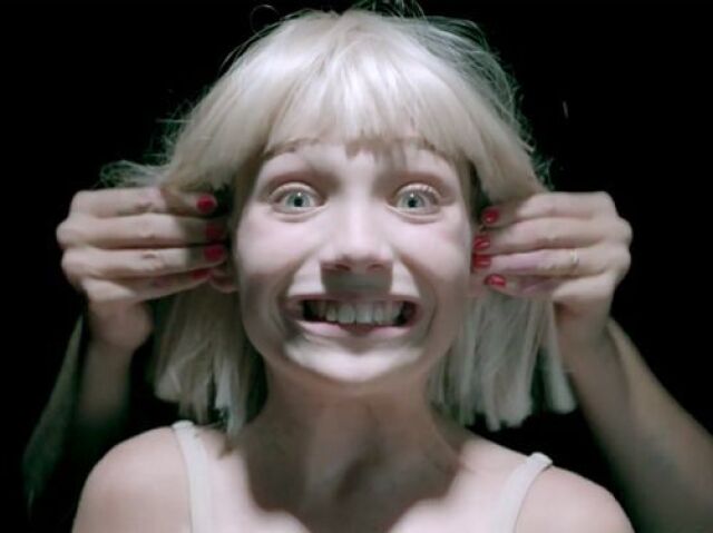 Chandelier_ Sia