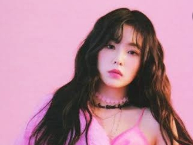 Irene ( RED VELVET ).