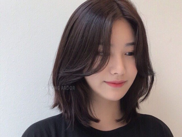 Kang Hayun(Nome artĂstico: Hayun) - atualmente 27 anos