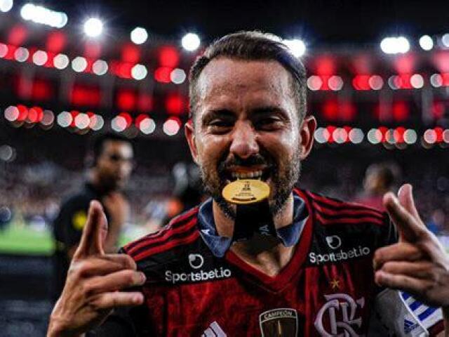 Everton Ribeiro