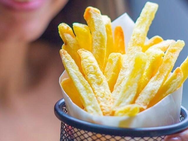 Em batatas fritas