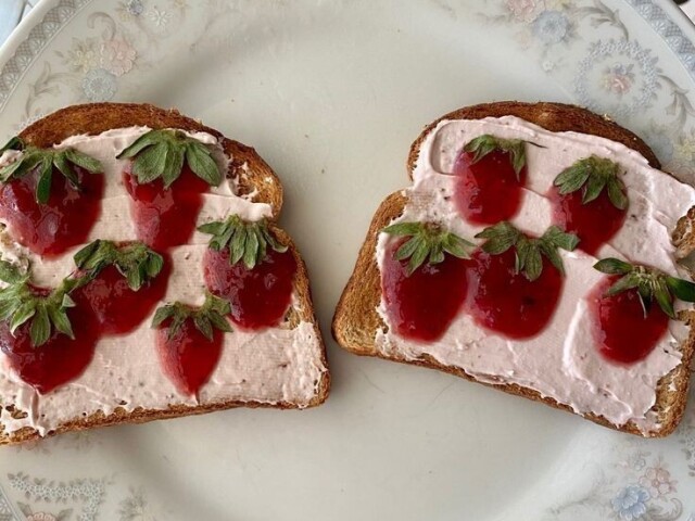 pão com geléia e desenhos🌺