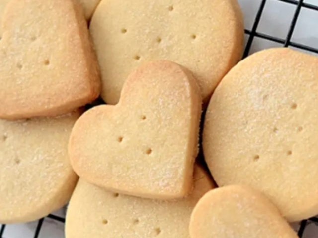 Biscoitinhos amanteigados.