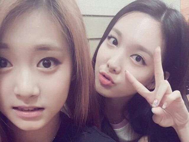 mais velha: nayeon
mais nova: tzuyu