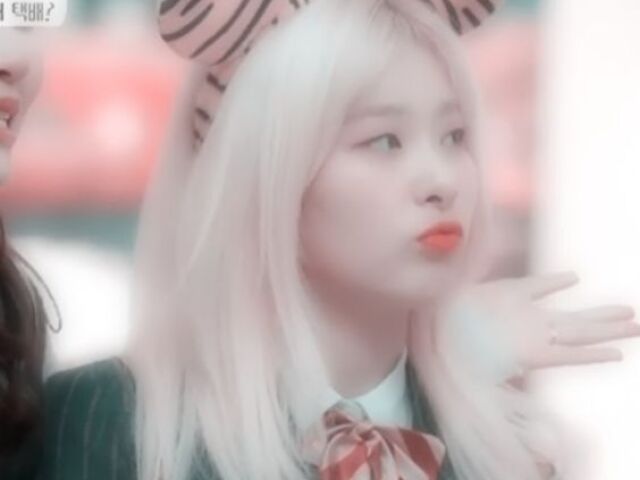 ⑅ ♥̩̥̩seulgi=; ?