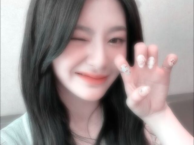 ⑅ ♥̩̥̩Seeun=; ?