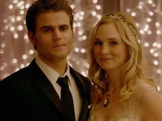 Stefan e Caroline (The Vampire Diaries)