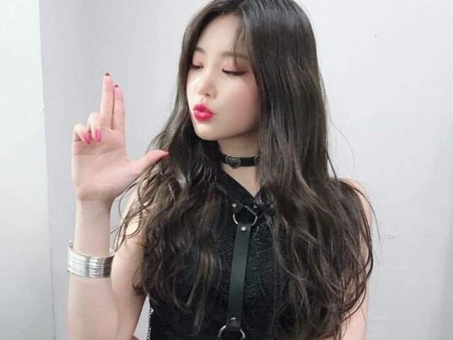 SOOJIN / EX (G)I-DLE