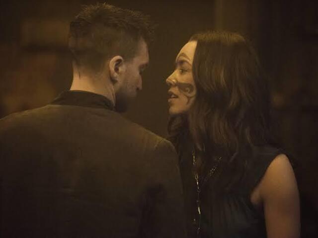 Murphy e Emori (The 100)