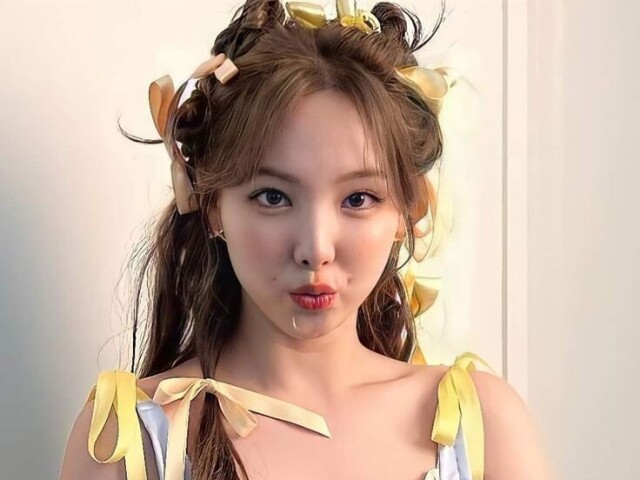 #Nayeon-Twice