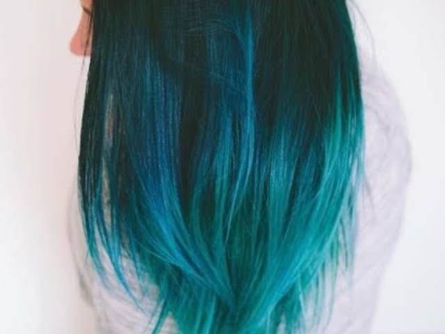 Um cabelo azul