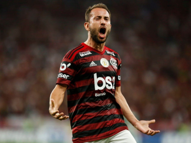 Everton Ribeiro