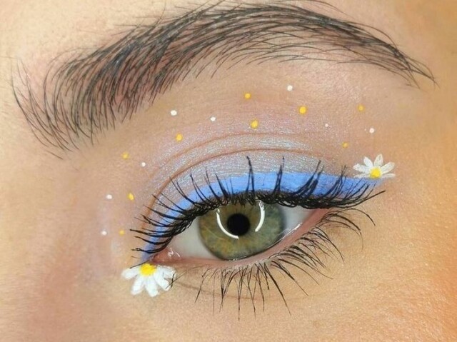 Essa azul com flores margaridas💙🌼