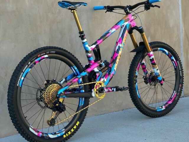 Bicicleta colorida 💙💚🧡❤️💜💗