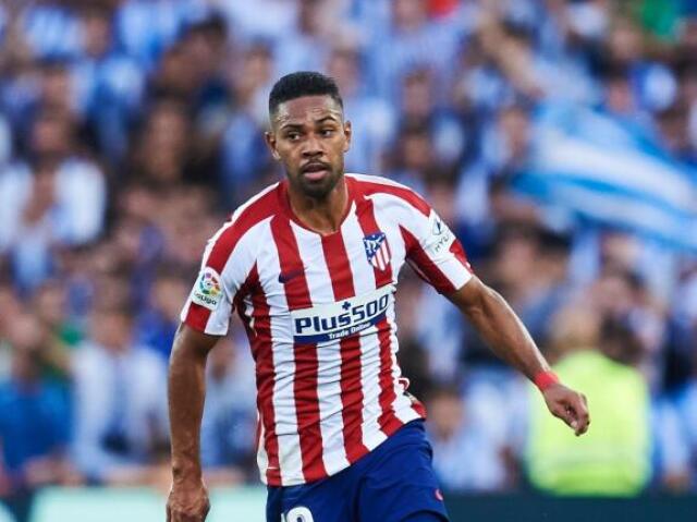Renan Lodi!