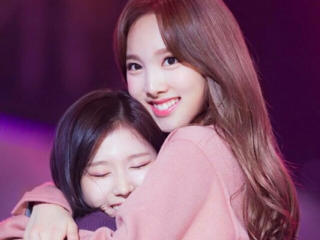 Nayeon e Sana