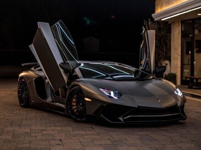 Lamborghini Aventador