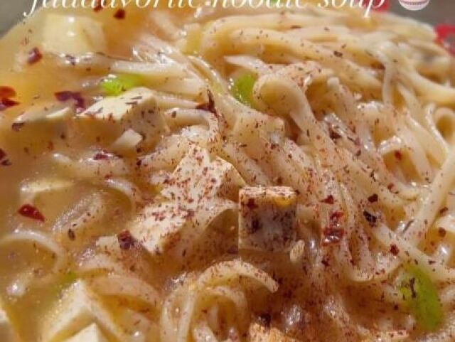 sopa de macarrĂŁo