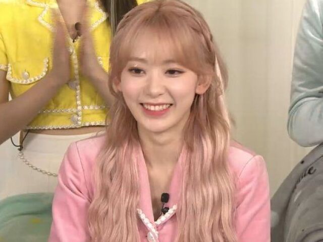 Sakura está feliz por você saber muito sobre ela!