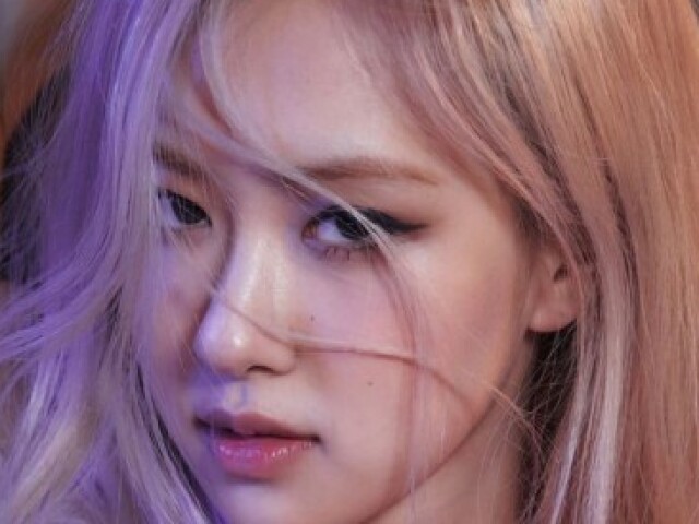 Rosé,pois ela é minha utted/bias