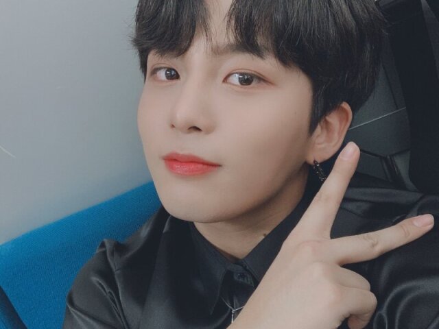 JongHo- Ateez