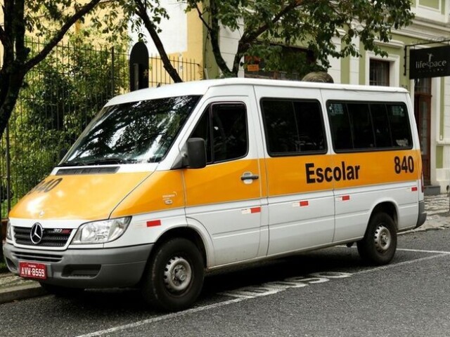 Van escolar