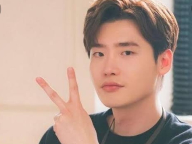 Lee Jong Suk