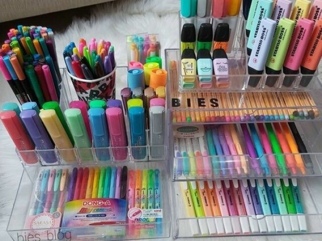Descubra seu material escolar 💜💗