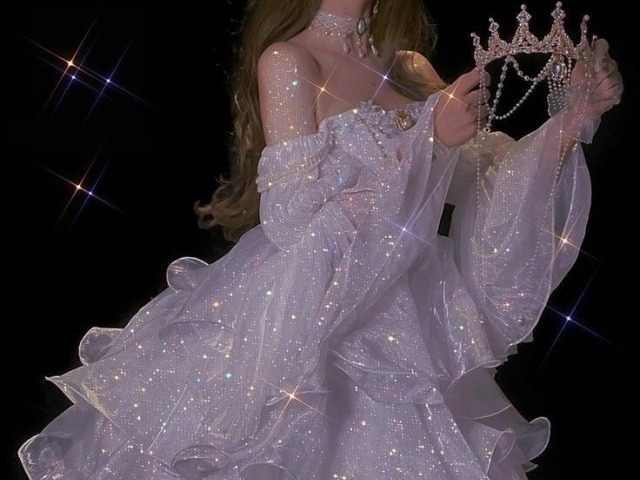 Qual vestido das princesas da Disney mais combina com você?