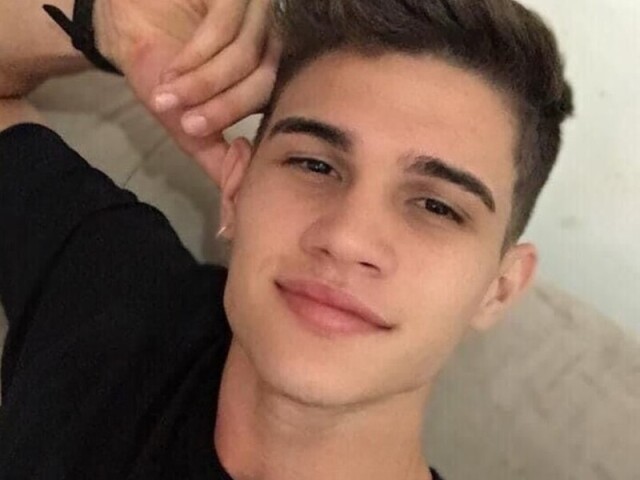 17 a 20 anos 😍 o auge da beleza masculina 🤤❤️❤️