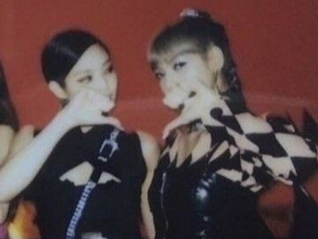 Jenlisa, namoradinhas que namoram🫂💓