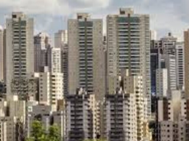 Áreas urbanas (cidade)
Vantagem: suprimentos em abundâncias
Desvantagem: aglomeração de zumbis