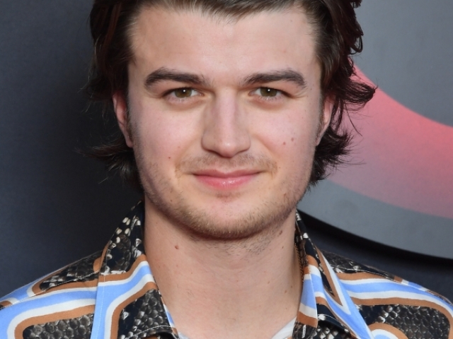 Joe keery!