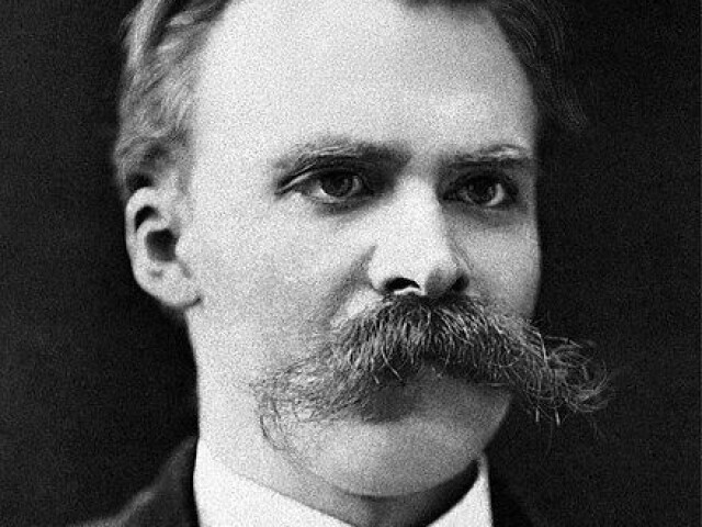 "O que não provoca minha morte faz com que eu fique mais forte." ー Friedrich Nietzsche