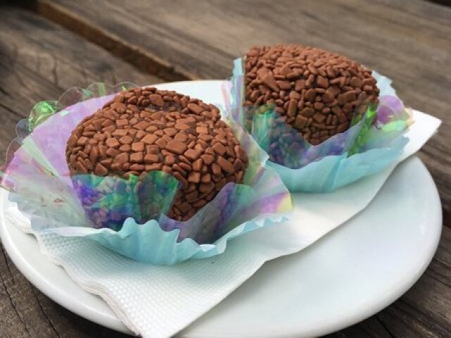 É cupcake ou brigadeiro giga? não sei dizer!