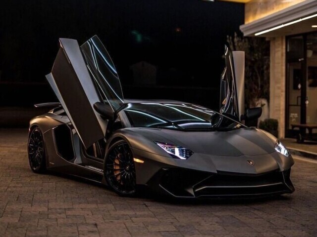 Lamborghini Aventador