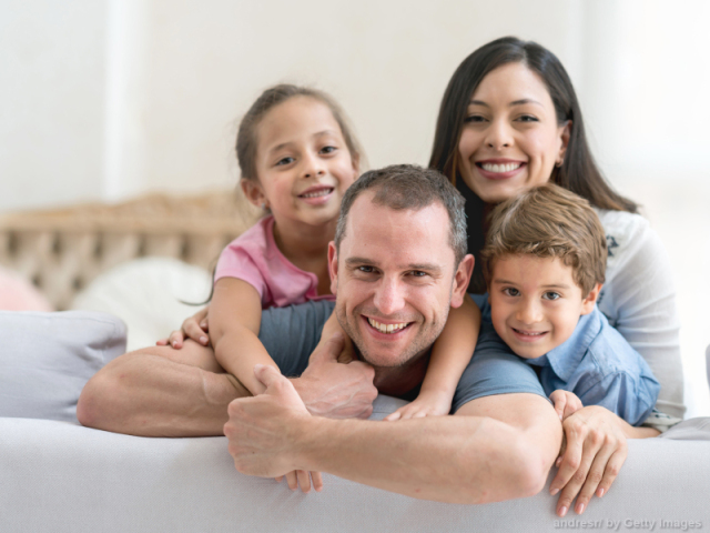 Com a minha família, pois é tudo de que eu preciso