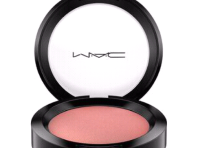 Blush da mac.cortou um pouquinho