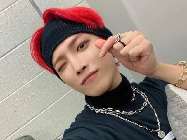 Conhece metade dos boys groups🦋✨