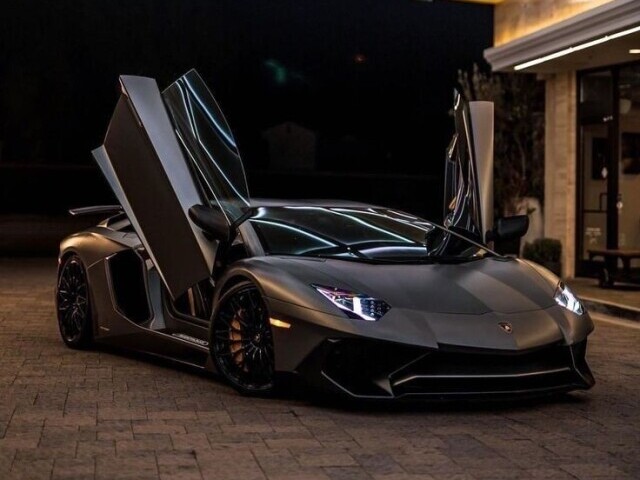 Lamborghini Aventador