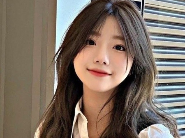 Yoo Haeun(Nome artĂstico: Haeun) - atualmente 16 anos
